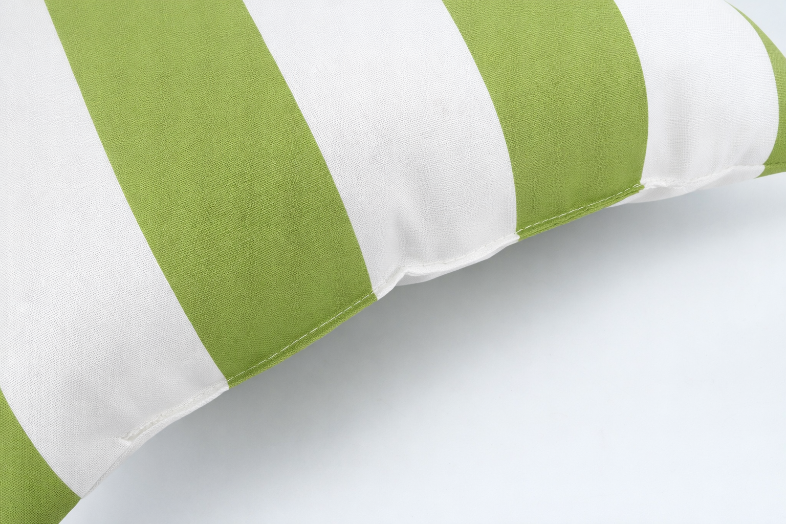 2 Pack Outdoor Throw Pillows, Waterproof &amp; Fade-Resistant Patio Cushions For Garden, Porch, Poolside Furniture - Soft &amp; Comfortable Decorative Pillow Covers 18x18 Inch, Green White