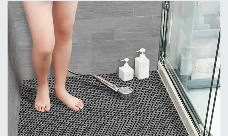 Drainage Non Slip Commercial Floor Mat PVC Drainage Bathroom Pool Floor Mat Mesh Big Hollow Door Mat Roll for Swim Pool
